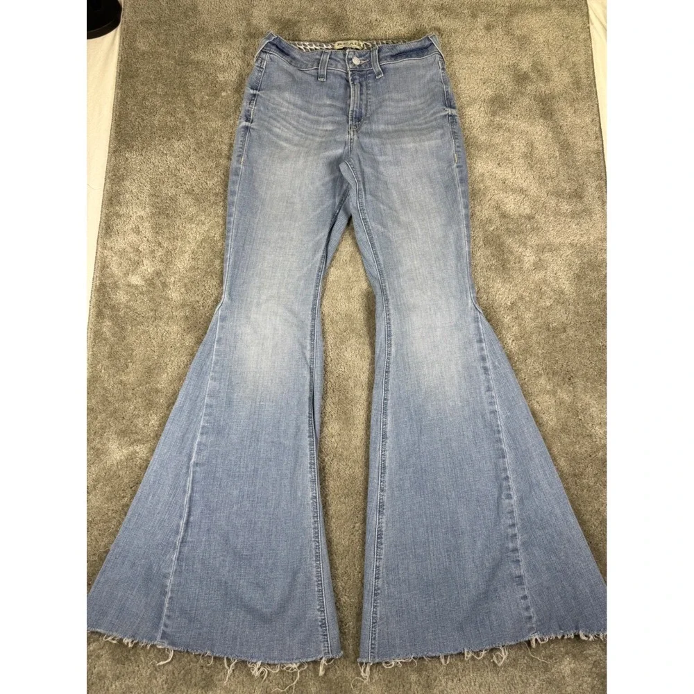 Ariat REAL Denim Colorado Alondra Bell Bottom Flare Jean Light Wash 27R 10039600